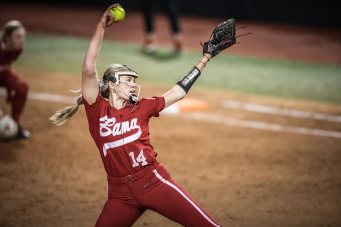 Montana Fouts vs. Texas